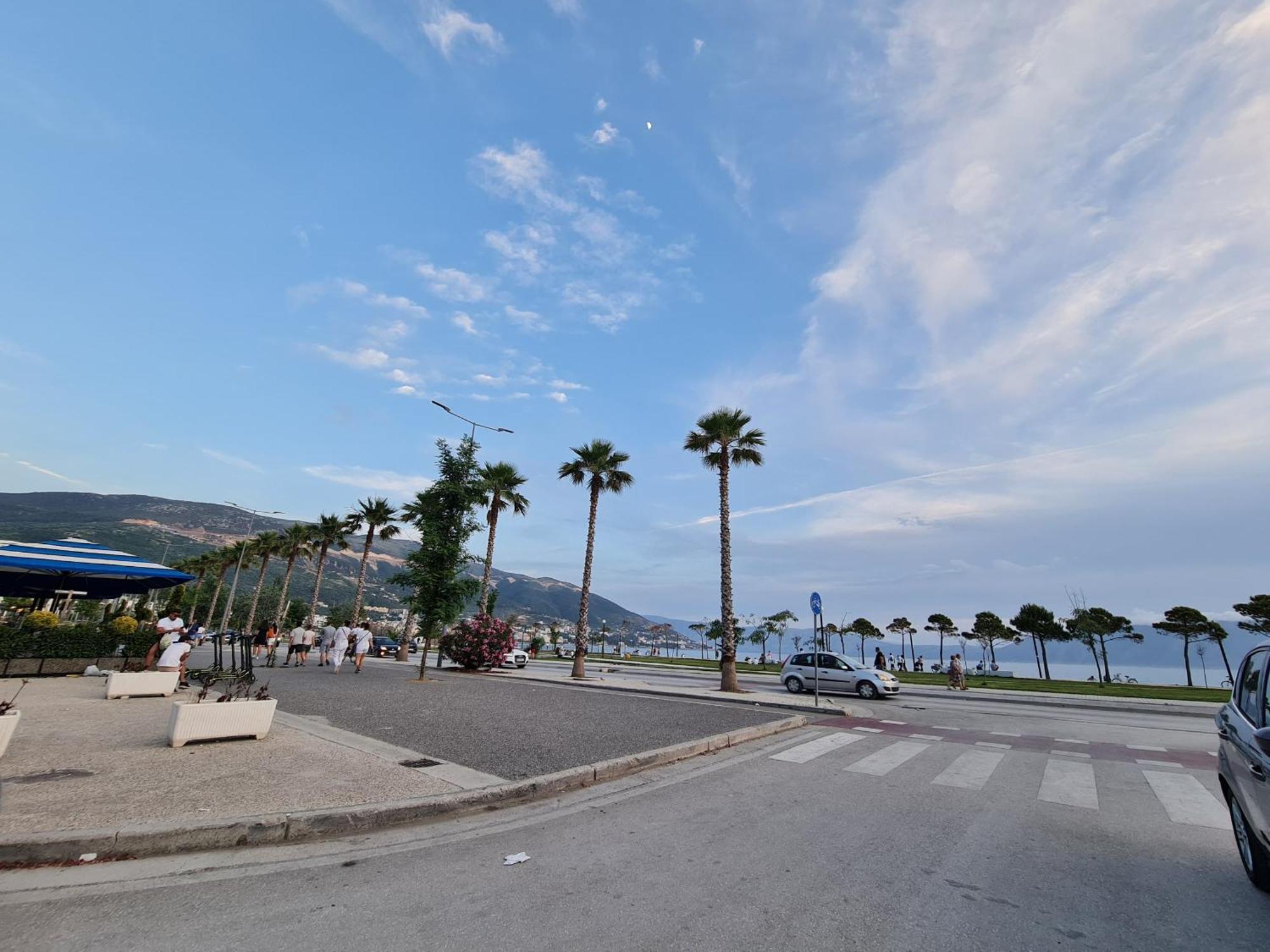 Seascape Apartments Vlorë Eksteriør bilde